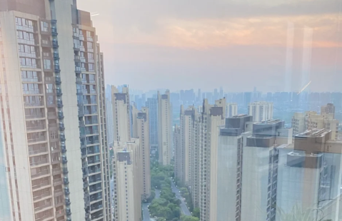 超高层住宅等电梯会时间很长吗1