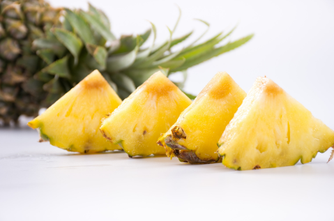 菠萝里面发黑是糖心吗2