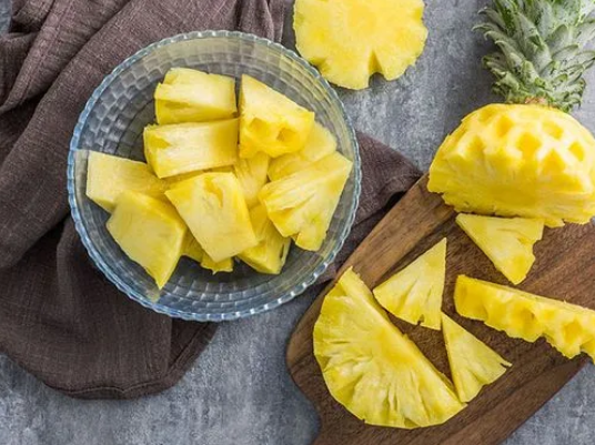 菠萝里面像花一样的小白东西是什么3