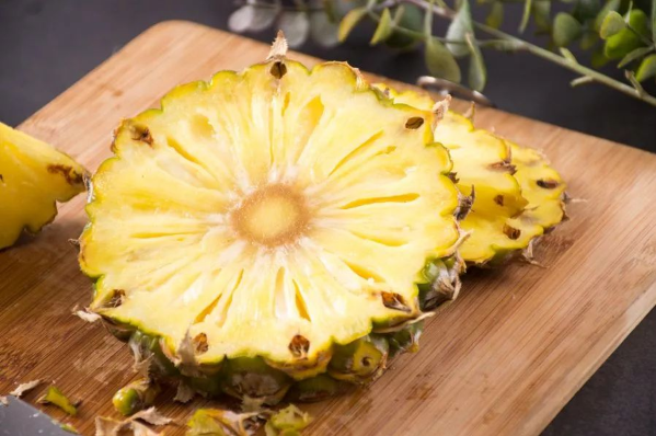 菠萝泡盐水是开过的凉水还是生水好1