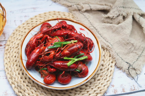 小龙虾和菠萝一起吃有什么后果2