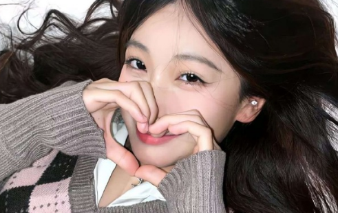 头发染了半个月白头发又出来了正常吗1