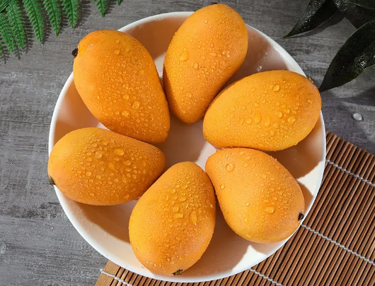 芒果剥开皮有一条一条黑线能吃吗2