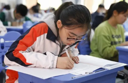 2023年初中考高中需要考试吗2