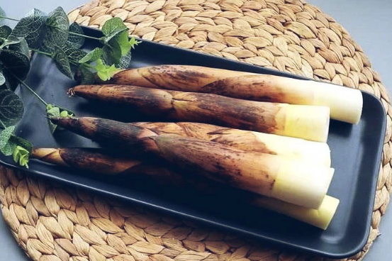 春笋白色的好还是黄色的好2