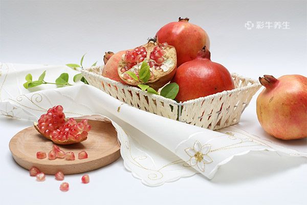 石榴2.jpg 石榴2.jpg