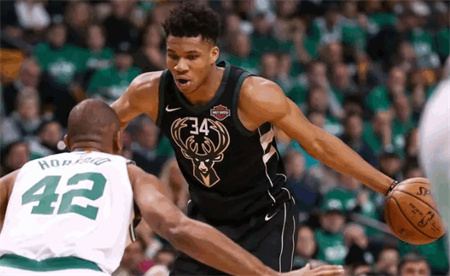 NBA季后赛:湖人擒勇士总分1-0 湖人队为何这么厉害?