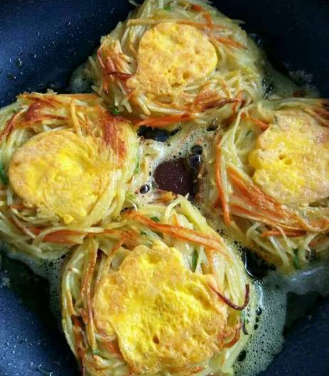 土豆丝这样做，我一人能吃三个，再也不用买早饭了！