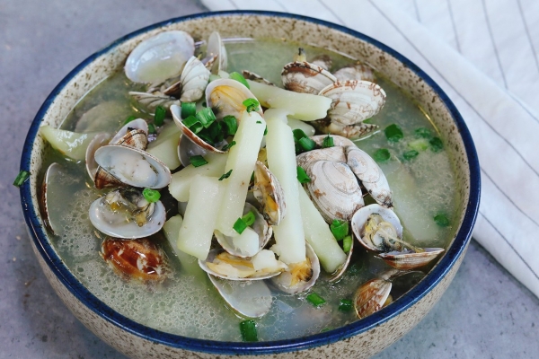 蛤蜊汤的功效与作用、禁忌和食用方法
