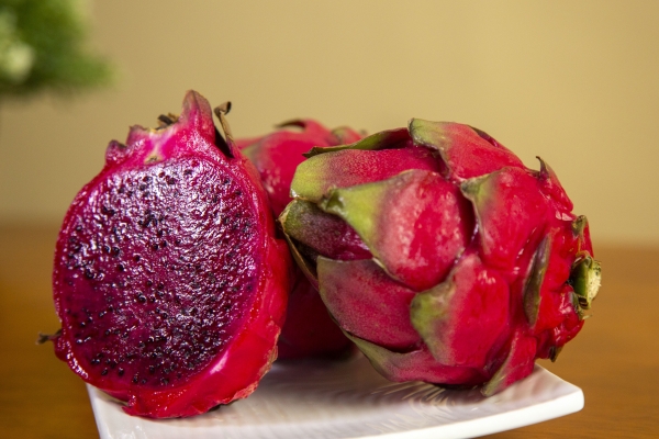 红心火龙果的功效与作用、禁忌和食用方法