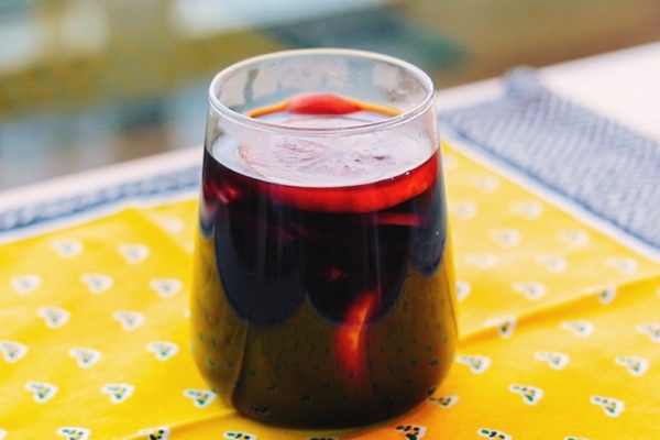 杨梅酒的功效与作用、禁忌和食用方法