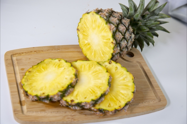 凤梨的功效与作用、禁忌和食用方法