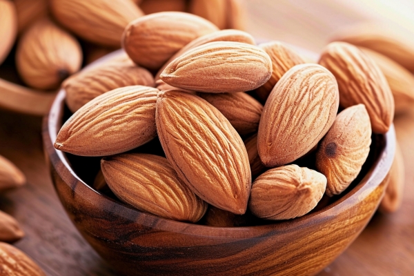 杏仁的功效与作用、禁忌和食用方法