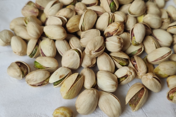 开心果的功效与作用、禁忌和食用方法