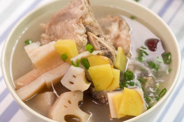 莲藕的功效与作用、禁忌和食用方法