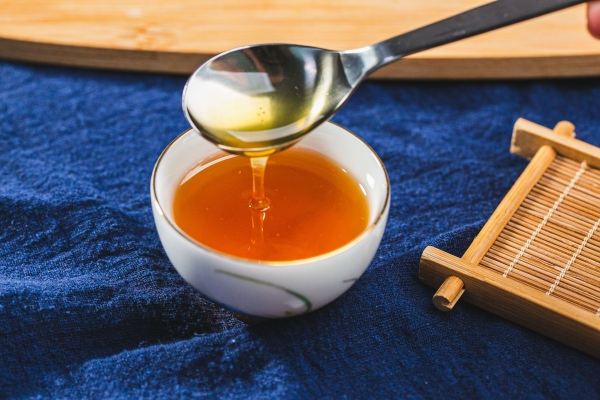 蜂蜜的功效与作用、禁忌和食用方法