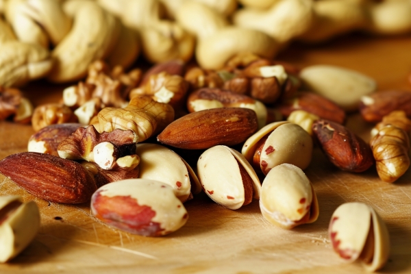 巴旦木的功效与作用、禁忌和食用方法