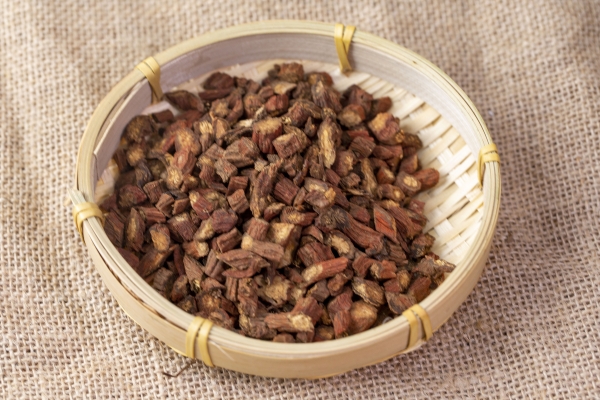 丹参泡水喝的功效有哪些